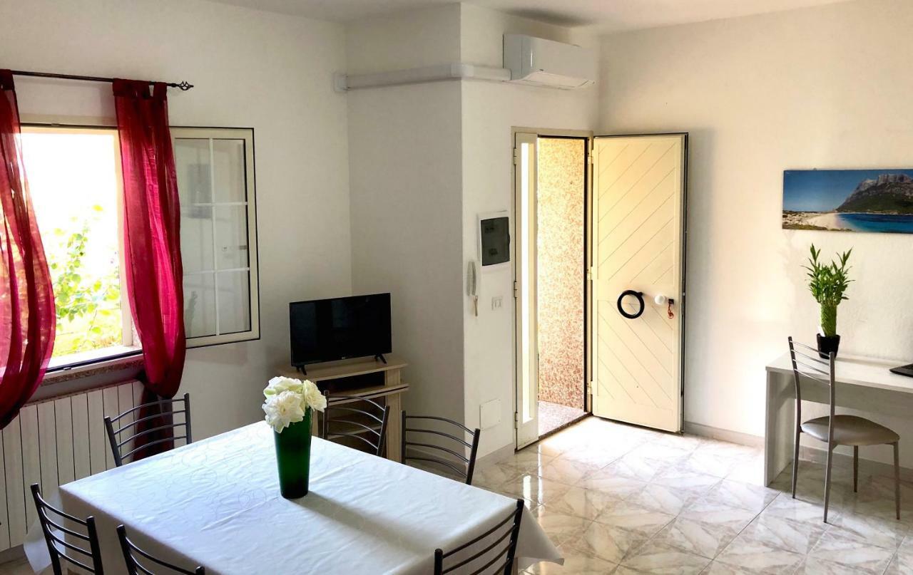 Апартаменты Casa Dolce Hibiscus Ольбия Экстерьер фото